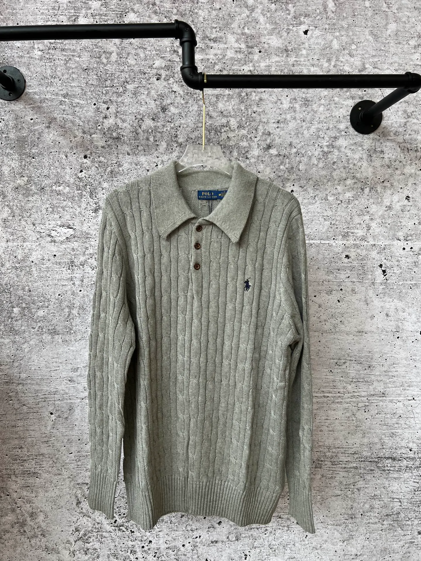 P240 Ralph Lauren fall lapel unisex polo sweater, made of the same pure cotton washed fabric as the original, all craftsmanship details restored to the original, buttoned lapel upper body with a lazy old money style